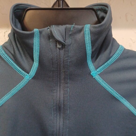 Nike Pro Women’s Medium Dri-Fit Running Top – Gray with Teal Accents - Picture 5 of 16